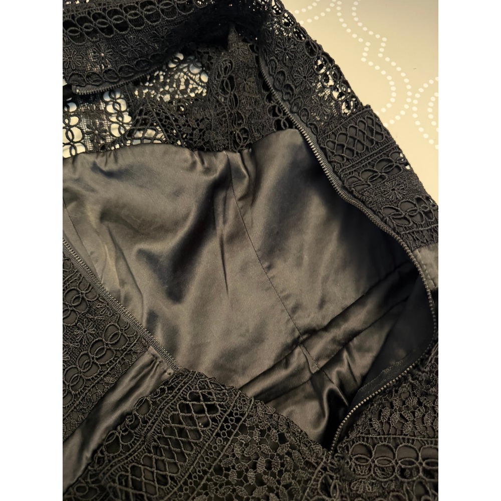 Bardot Lace Mini Dress Tiered Crochet Short Sleeve Black Size 10 NWOT - Picture 10 of 10